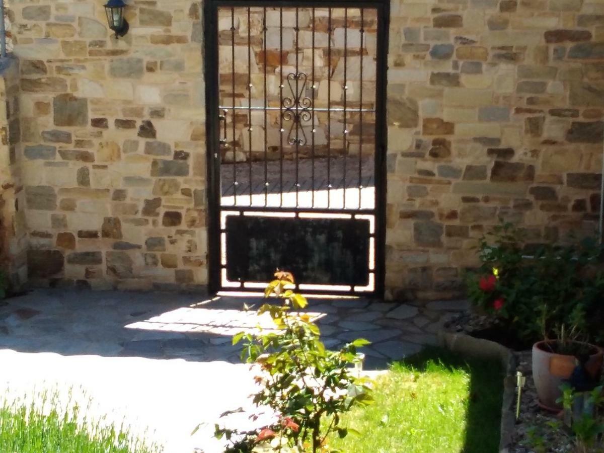 La Posada De Toribia Val De San Lorenzo Exteriér fotografie